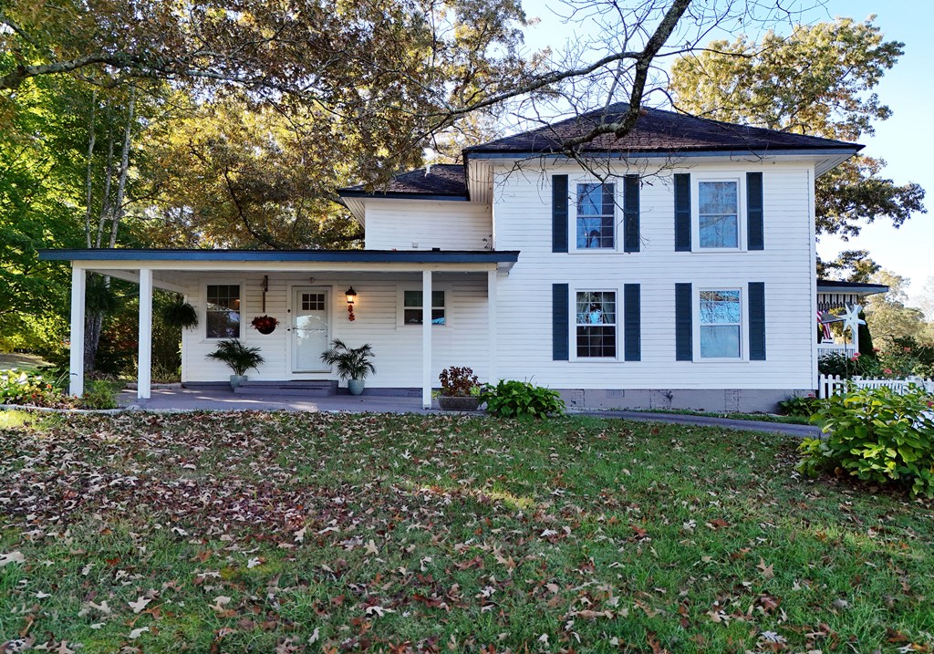 63 Loving Road Morganton, GA 30560 - Photo 4 of 58 a view of a house with a yard