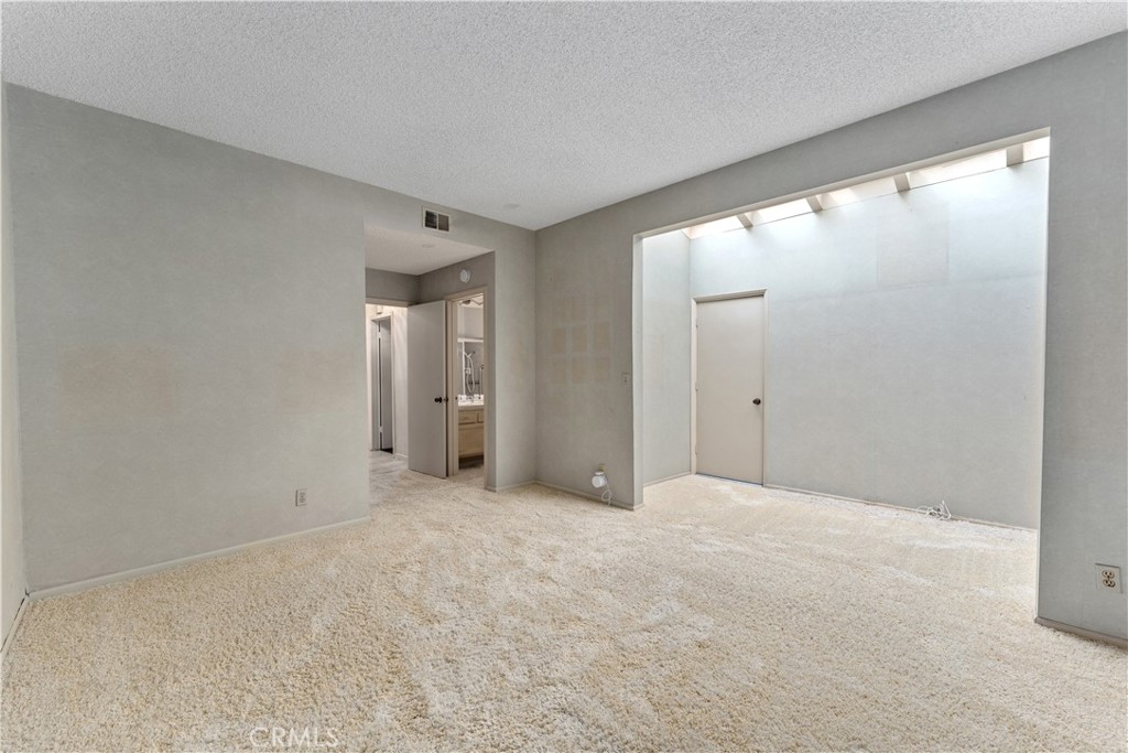 1 Rue Du Parc Newport Beach, CA 92660 - Photo 37 of 49 a view of an empty room with a window