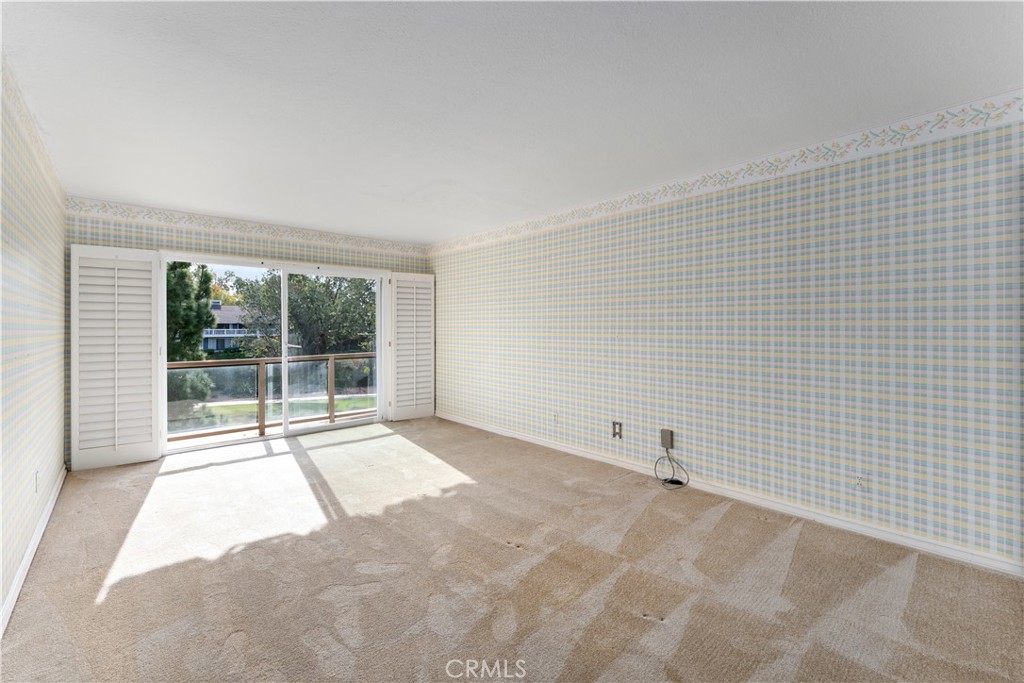 1 Rue Du Parc Newport Beach, CA 92660 - Photo 39 of 49 a view of an empty room with a window