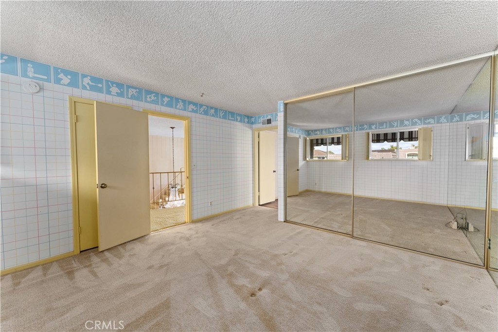 1 Rue Du Parc Newport Beach, CA 92660 - Photo 41 of 49 a view of an empty room with window and bathroom