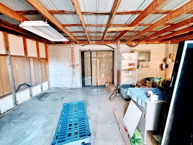 a very nice looking room with windows