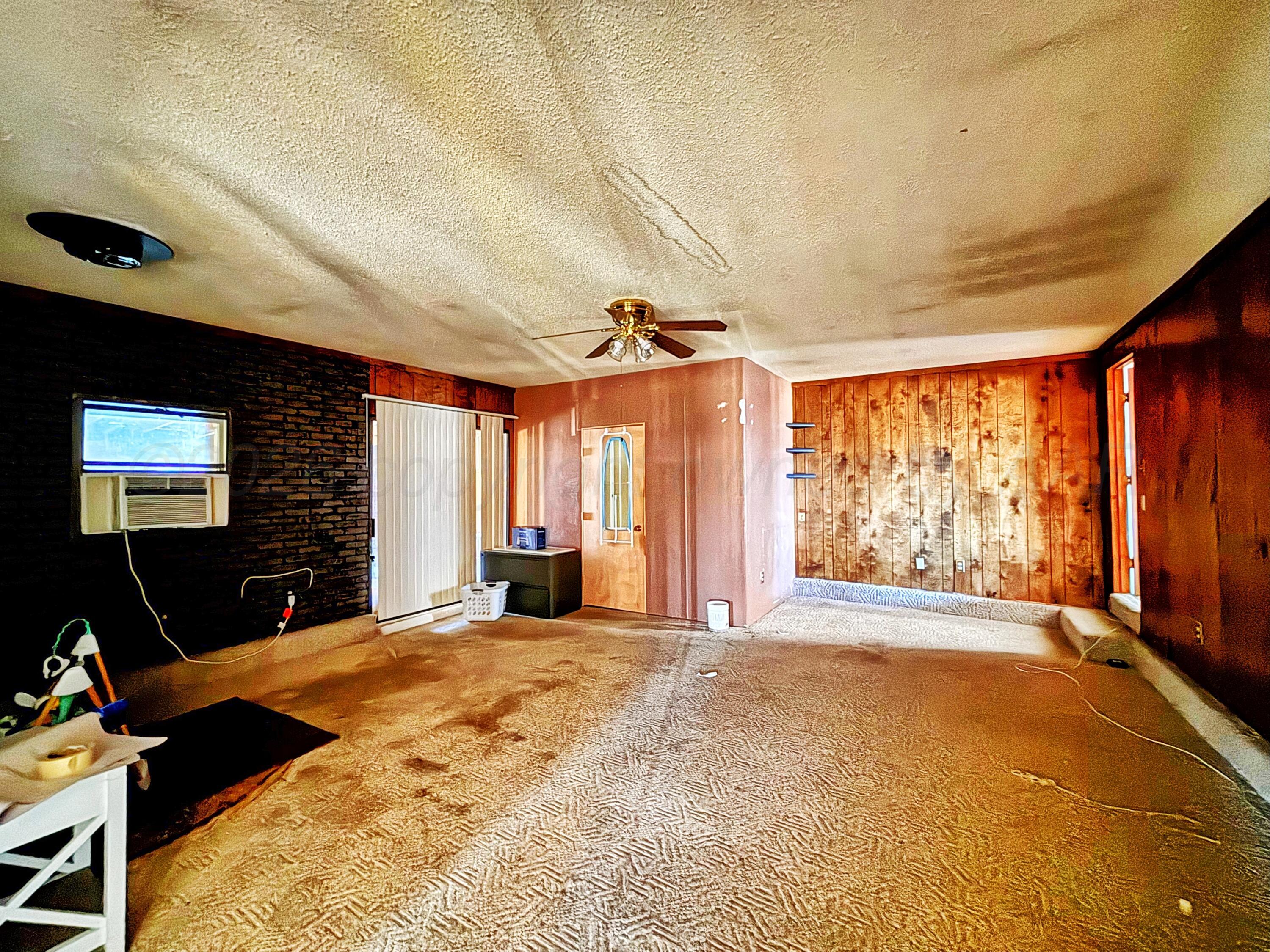 1622 South Colgate Street Perryton, TX 79070 - Photo 9 of 28 1622 S Colgate den 2