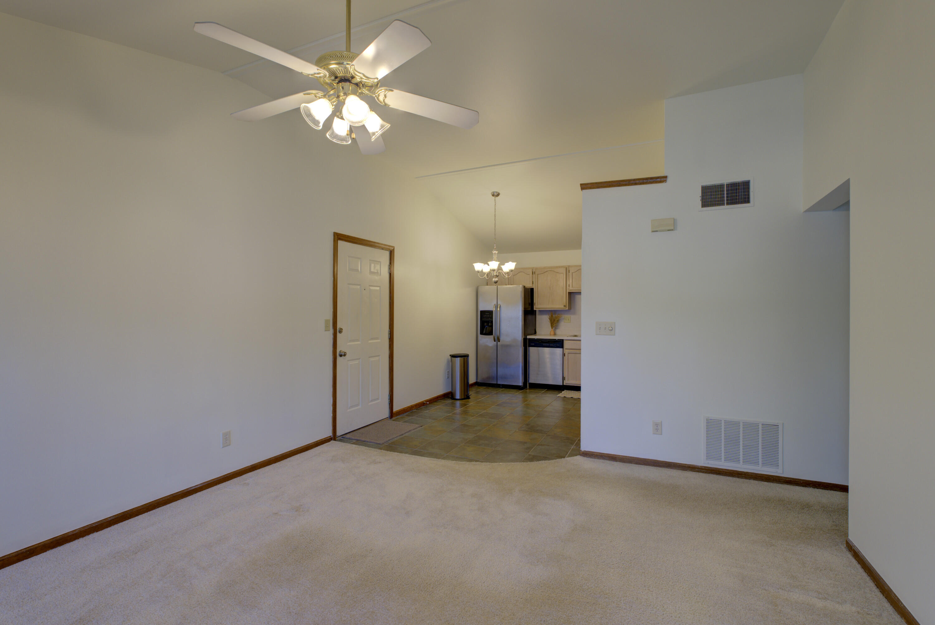 3602 Timberbridge Drive Valparaiso, IN 46383 - Photo 6 of 33 3000x2004