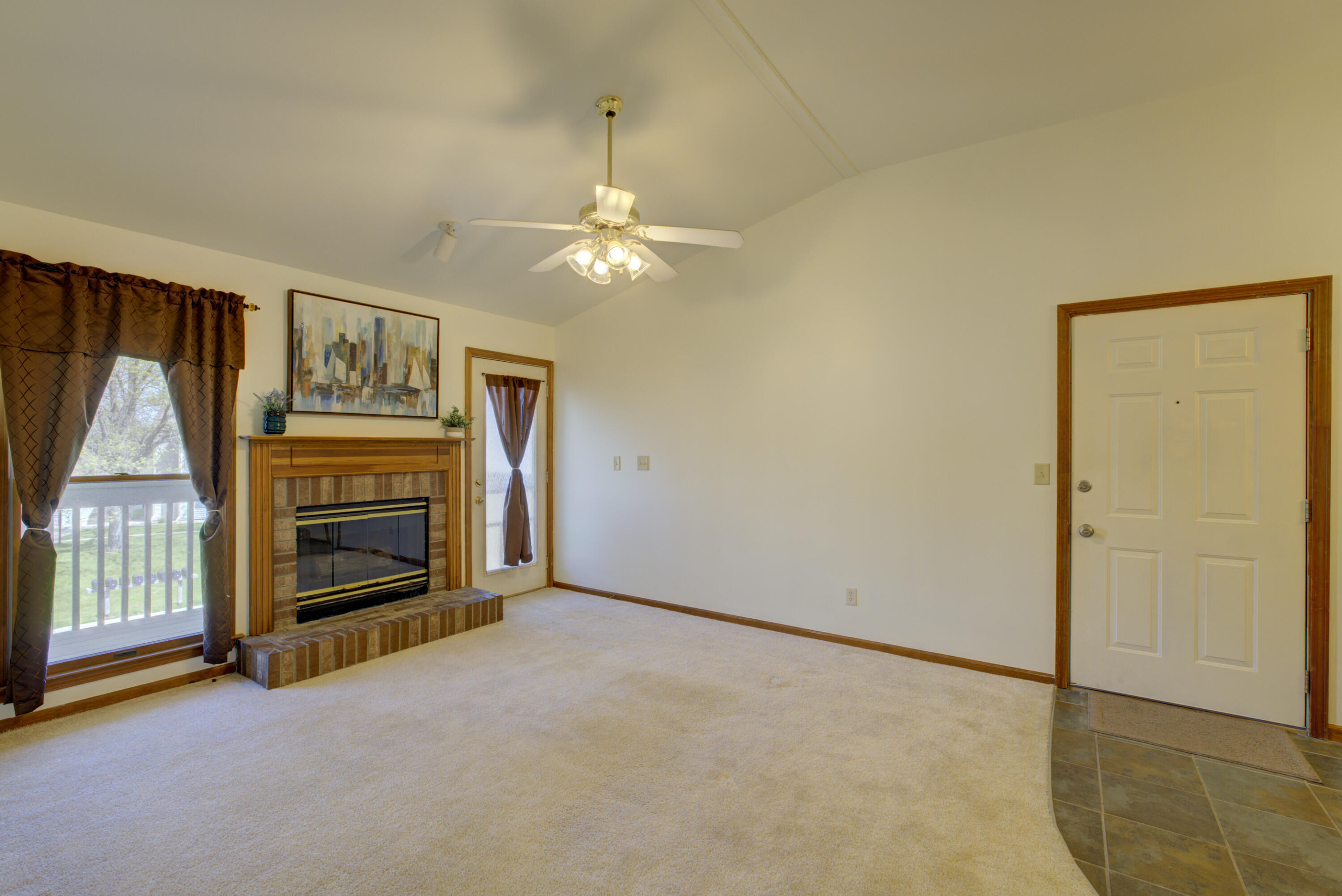 3602 Timberbridge Drive Valparaiso, IN 46383 - Photo 7 of 33 3000x2004
