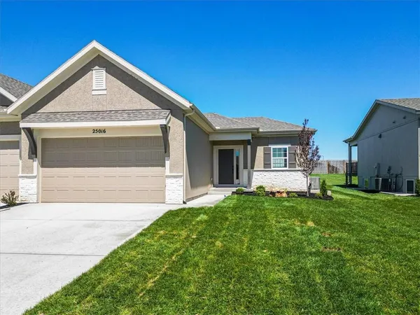 $500,070 | 24980 West 94th Street, Lenexa, KS 66227