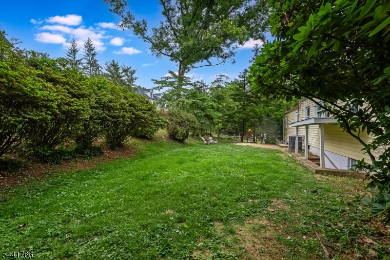 27 Dogwood Road Morris Plains, NJ 07950 - Photo 22 of 25