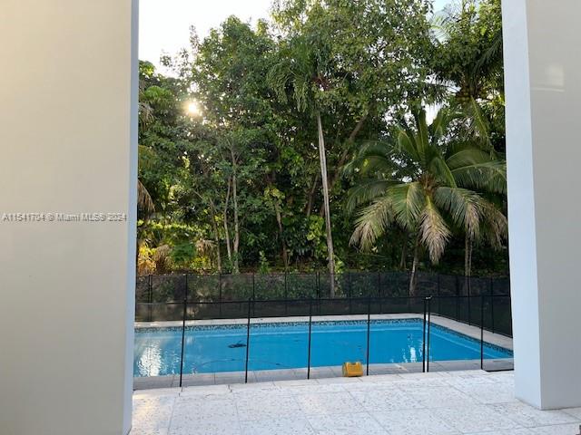 5455 Southwest 60th Court Miami, FL 33155 - Photo 65 of 68 a view of backyard with green space