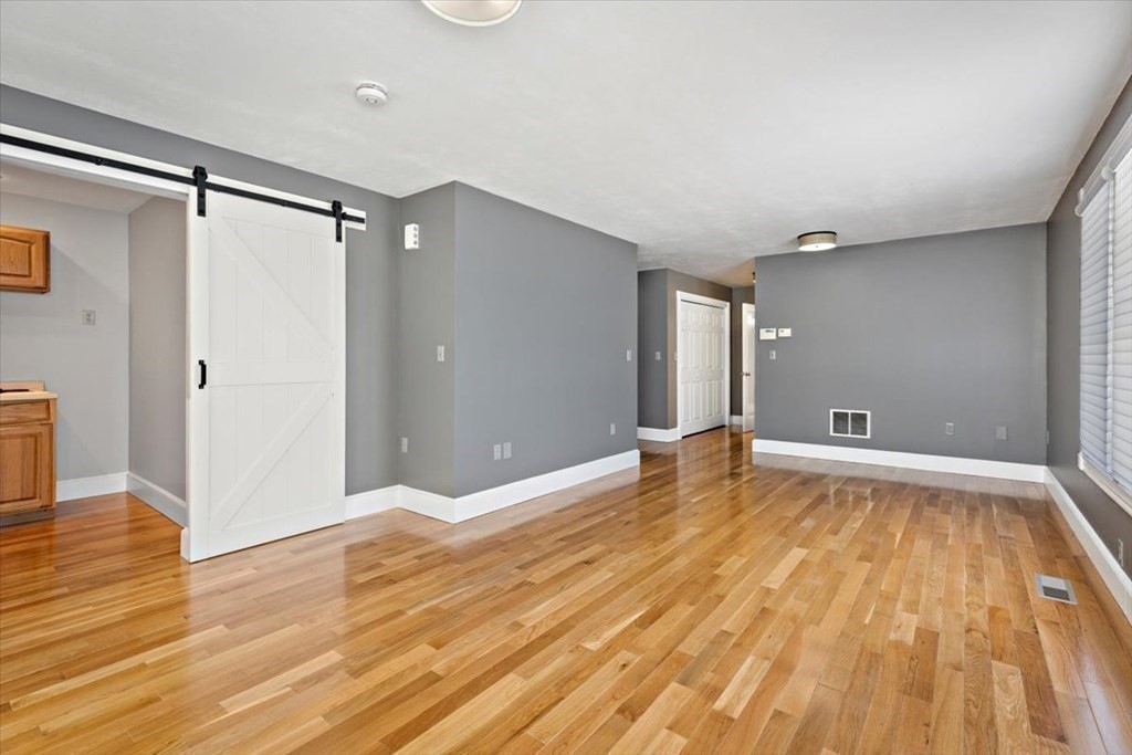 155 Carriage Road Chicopee, MA 01013 - Photo 11 of 40 Gallery Image 11