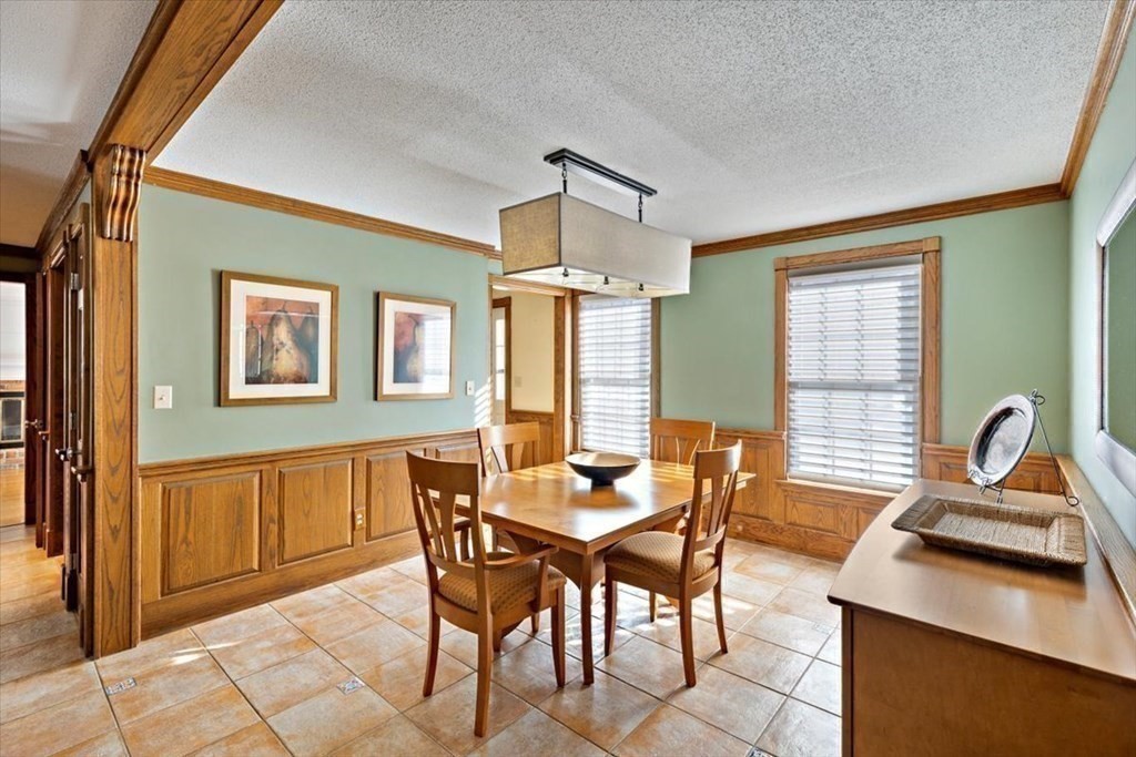 155 Carriage Road Chicopee, MA 01013 - Photo 23 of 40 Gallery Image 23