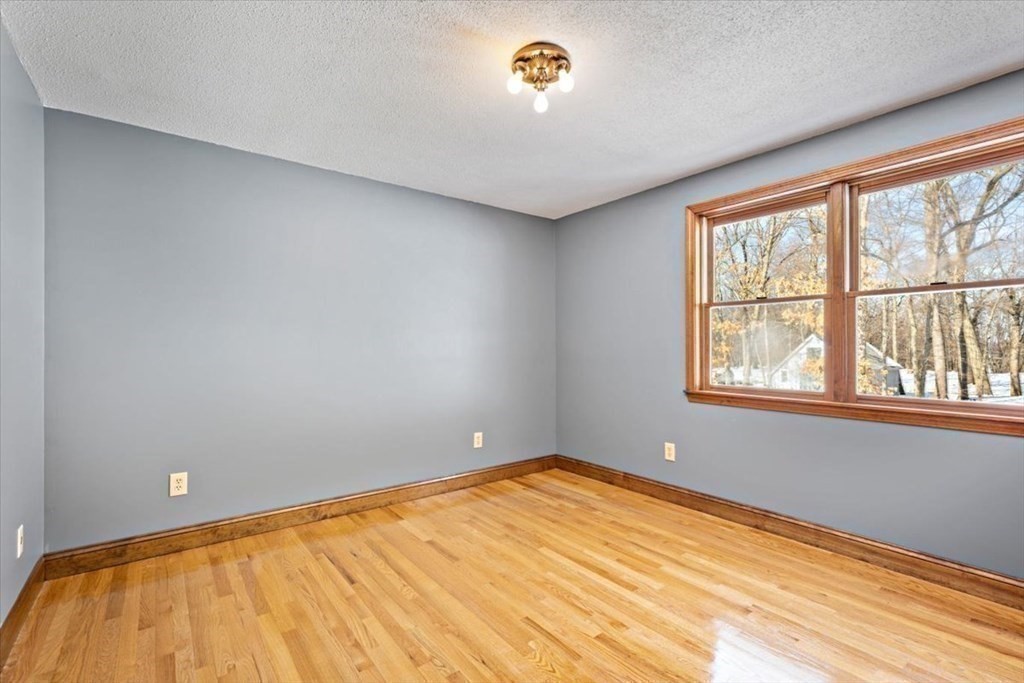 155 Carriage Road Chicopee, MA 01013 - Photo 34 of 40 Gallery Image 34