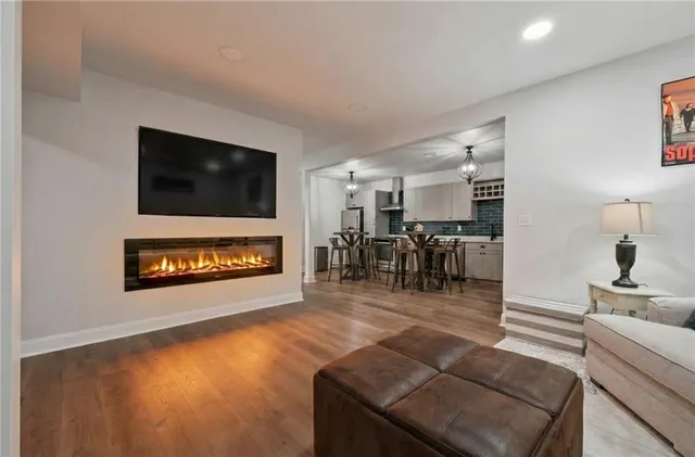 $750,000 | 307 Harlequin Street, Cranberry Township, PA 16066