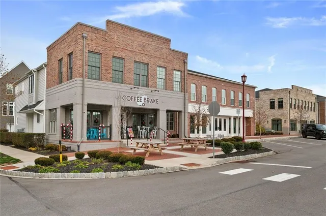 $750,000 | 307 Harlequin Street, Cranberry Township, PA 16066