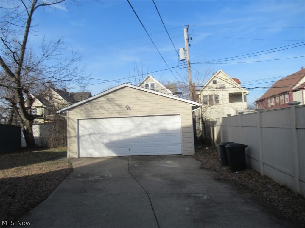 3361 Berkeley Road Cleveland, OH 44118 - Photo 3 of 27