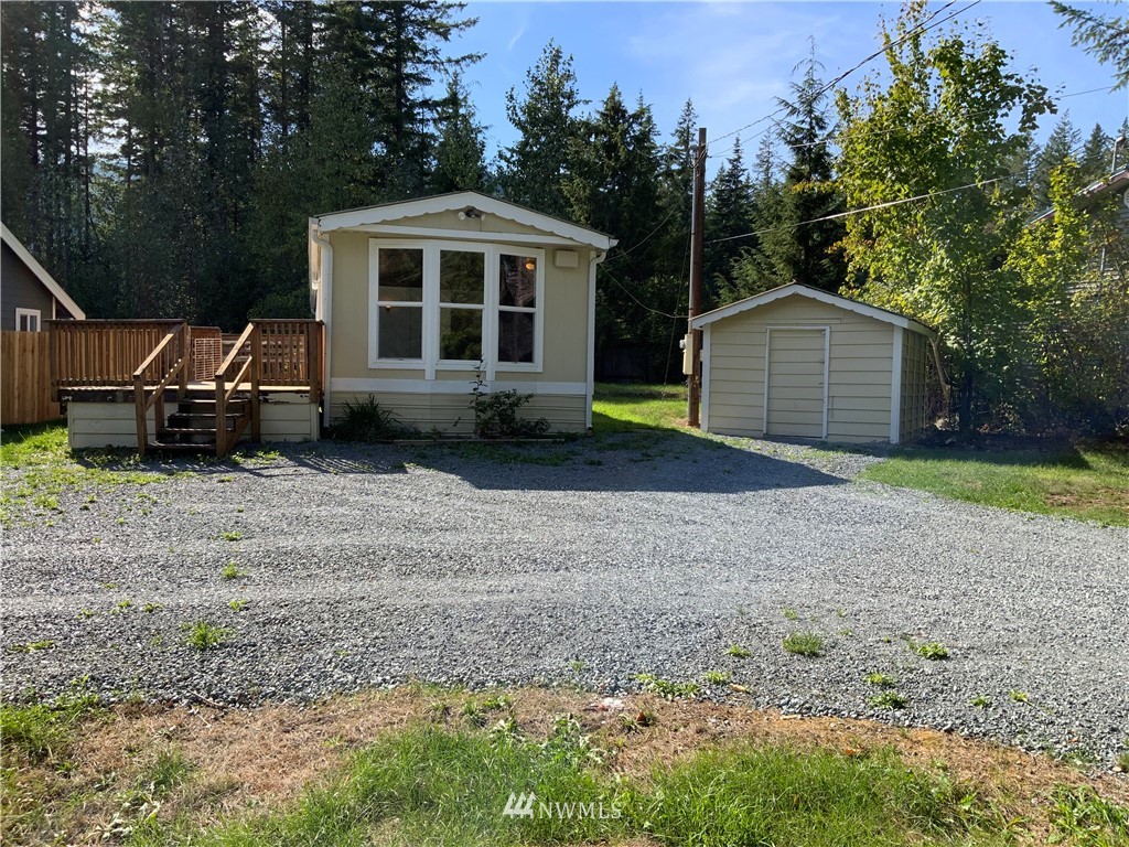 6237 Shamrock Road Maple Falls, WA 98266 - Photo 2 of 33 Gallery Image 2