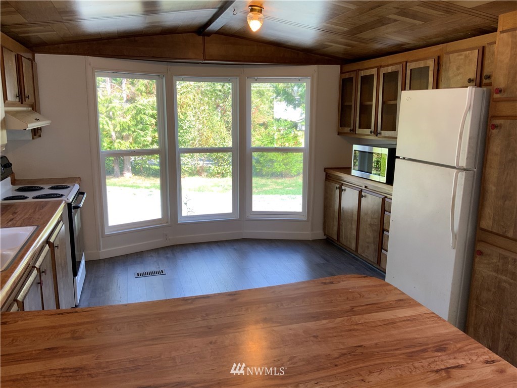 6237 Shamrock Road Maple Falls, WA 98266 - Photo 20 of 33 Gallery Image 20
