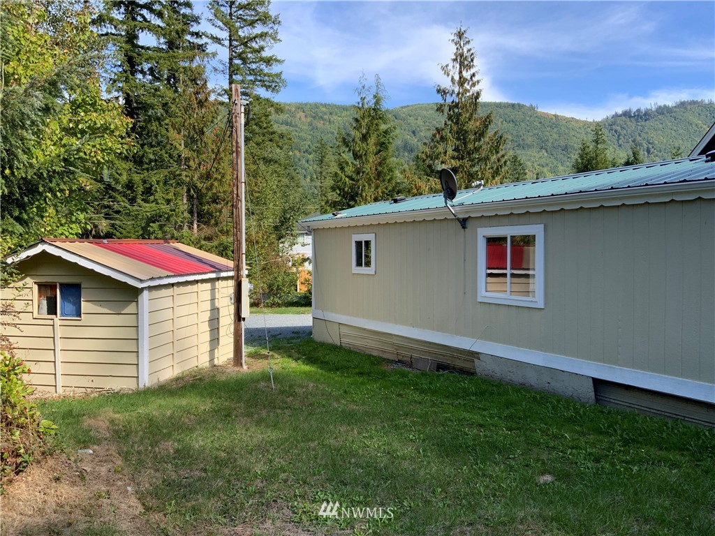 6237 Shamrock Road Maple Falls, WA 98266 - Photo 31 of 33 Gallery Image 31
