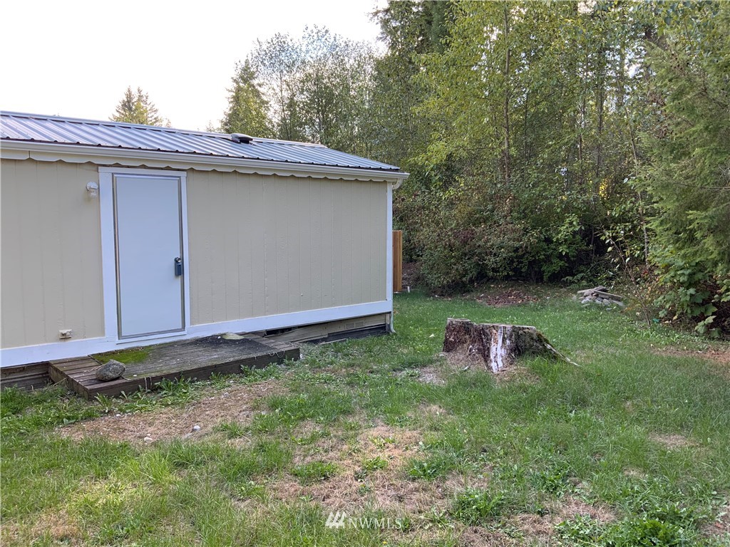 6237 Shamrock Road Maple Falls, WA 98266 - Photo 5 of 33 Gallery Image 5