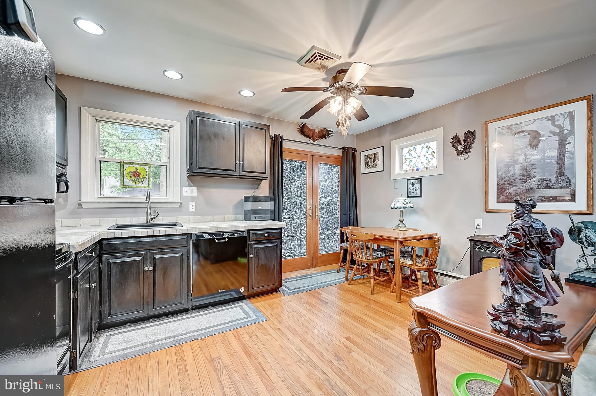 507 Spring Street Pottstown, PA 19464 - Photo 9 of 28 Gallery Image 9