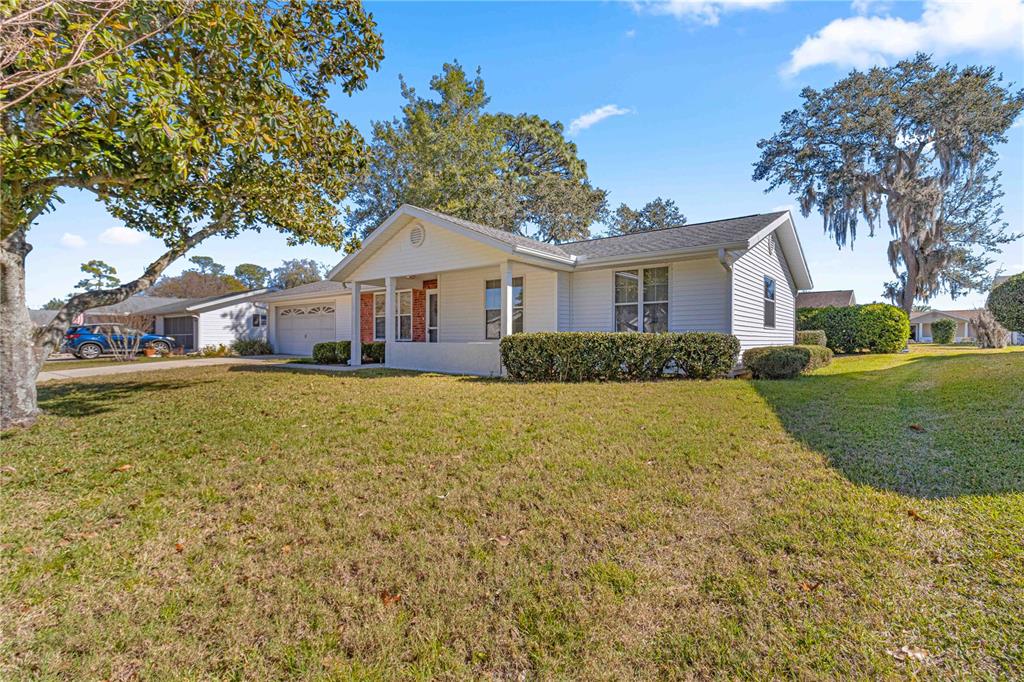 8310 Southwest 108th Loop Ocala, FL 34481 - Photo 4 of 43 Gallery Image 4