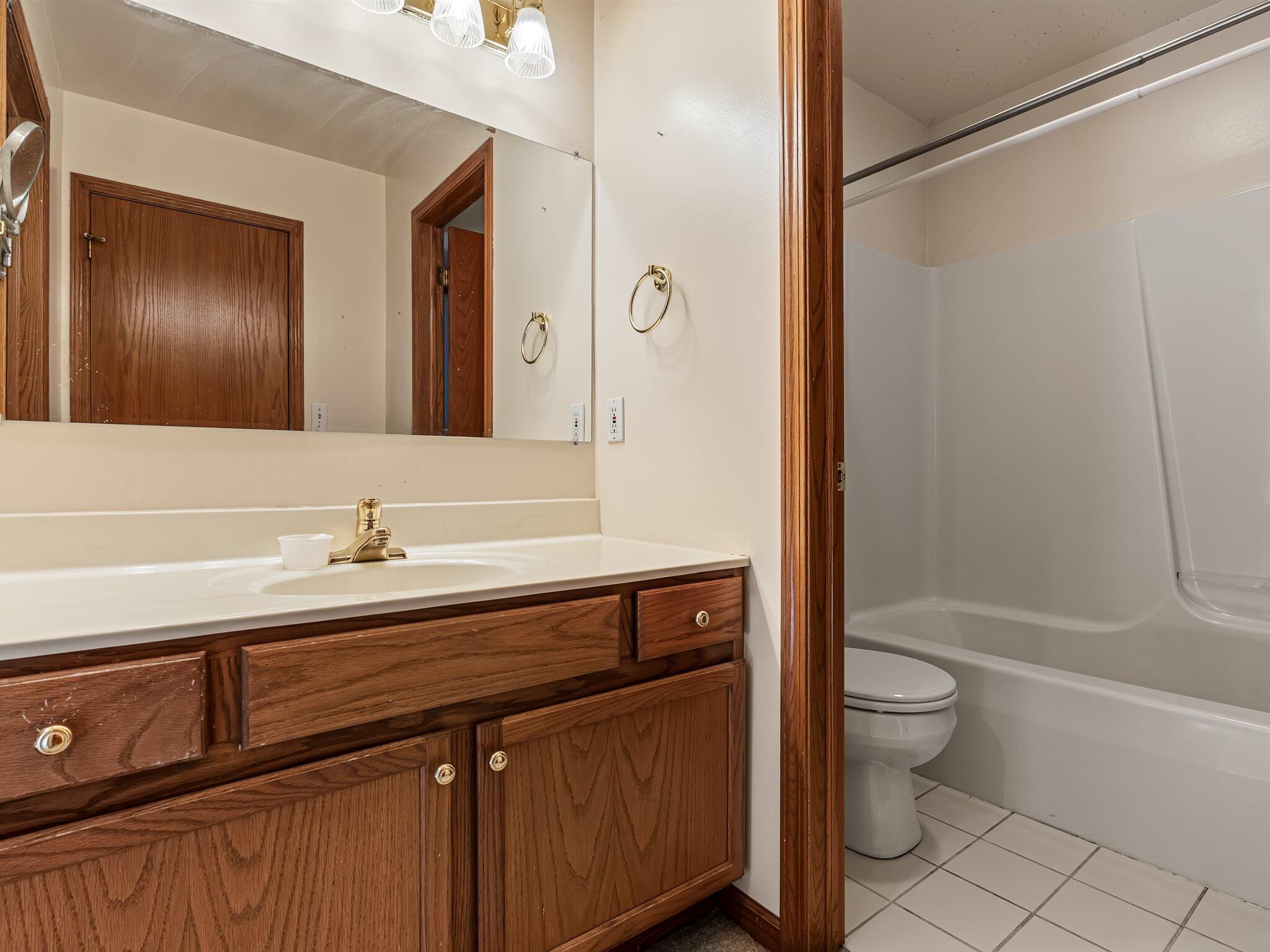 141 Indian Ridge, Unit 4 Michigan City, IN 46360 - Photo 10 of 14 2048x1536