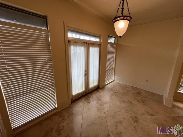 $3,850 | 17703 Shady Creek Avenue, Baton Rouge, LA 70816