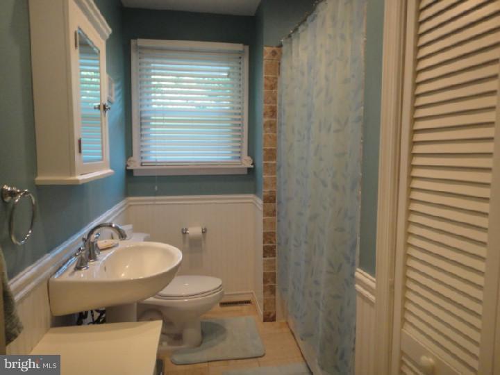 123 Ogden Road Wenonah, NJ 08090 - Photo 17 of 21 Bathroom
