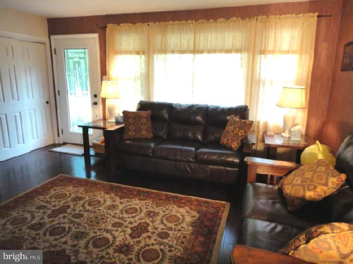123 Ogden Road Wenonah, NJ 08090 - Photo 4 of 21 Living Room