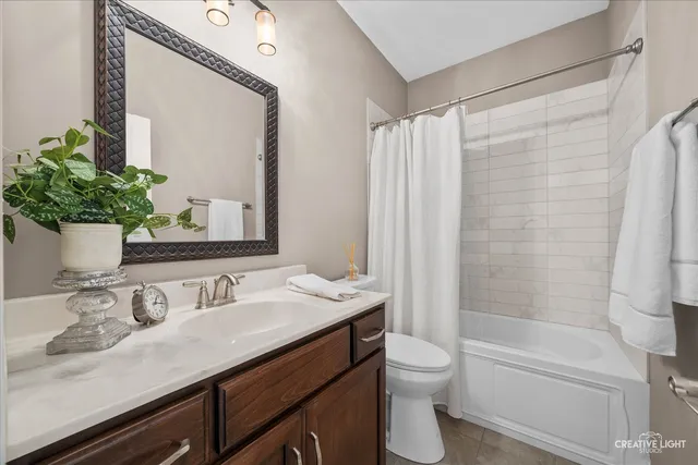 $660,000 | 509 Marty Lane, Oswego, IL 60543