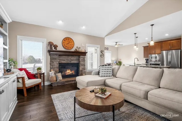 $660,000 | 509 Marty Lane, Oswego, IL 60543