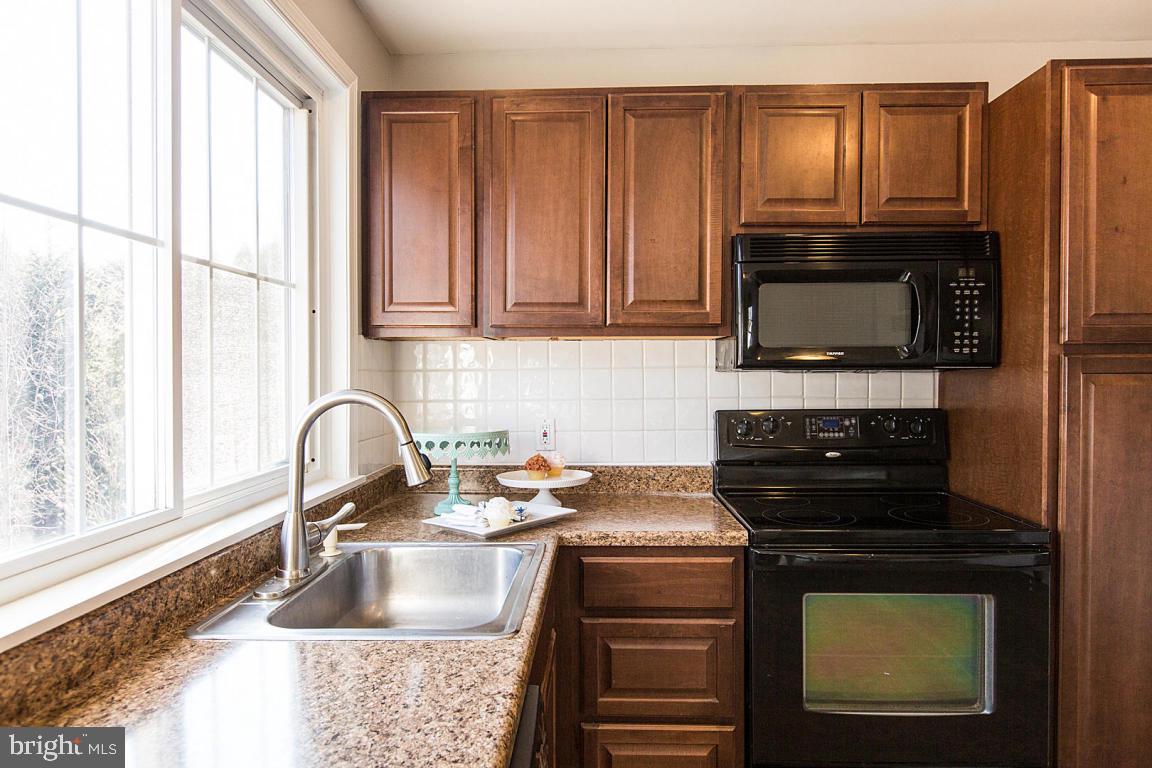 238 Pulte Road Lancaster, PA 17601 - Photo 10 of 30 Gallery Image 10