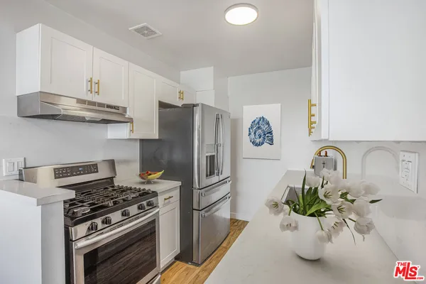 $2,245 | 4457 Murietta Avenue, Unit 3, Sherman Oaks, CA 91423