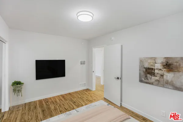 $2,245 | 4457 Murietta Avenue, Unit 3, Sherman Oaks, CA 91423