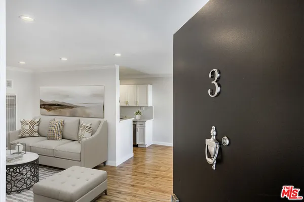 $2,245 | 4457 Murietta Avenue, Unit 3, Sherman Oaks, CA 91423