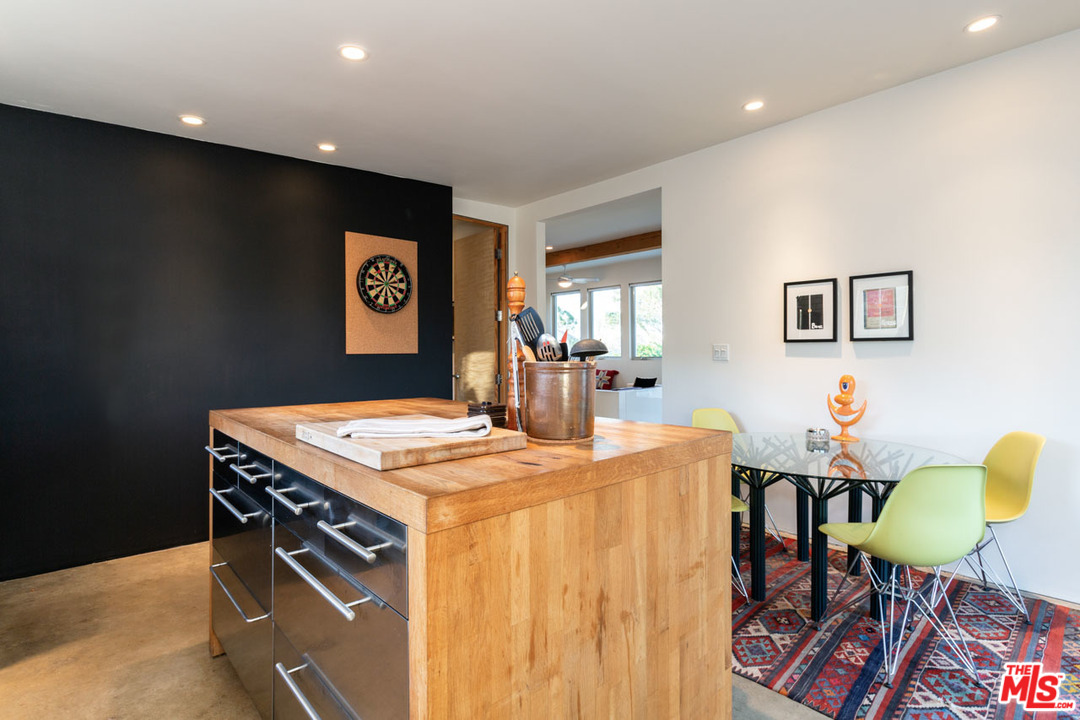8909 Sunny Road Joshua Tree, CA 92252 - Photo 11 of 37 Gallery Image 11