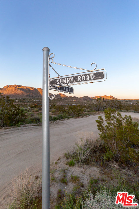 8909 Sunny Road Joshua Tree, CA 92252 - Photo 22 of 37 Gallery Image 22