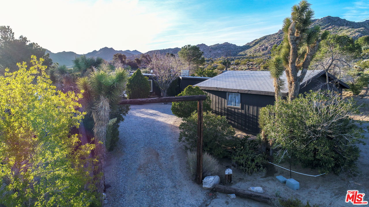 8909 Sunny Road Joshua Tree, CA 92252 - Photo 23 of 37 Gallery Image 23