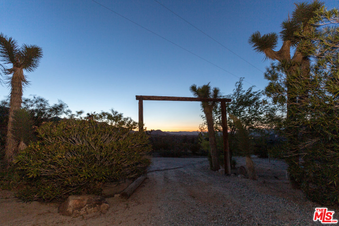 8909 Sunny Road Joshua Tree, CA 92252 - Photo 24 of 37 Gallery Image 24