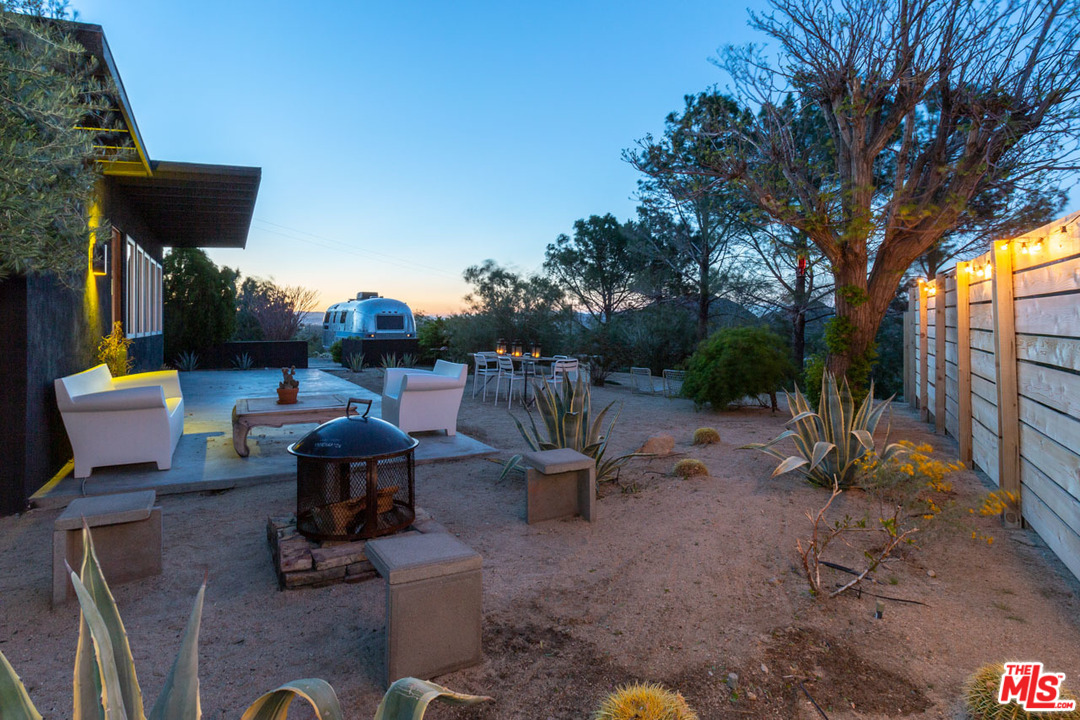8909 Sunny Road Joshua Tree, CA 92252 - Photo 26 of 37 Gallery Image 26