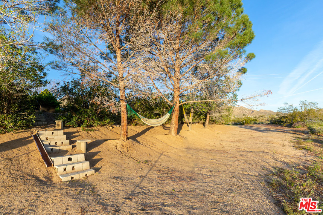 8909 Sunny Road Joshua Tree, CA 92252 - Photo 30 of 37 Gallery Image 30