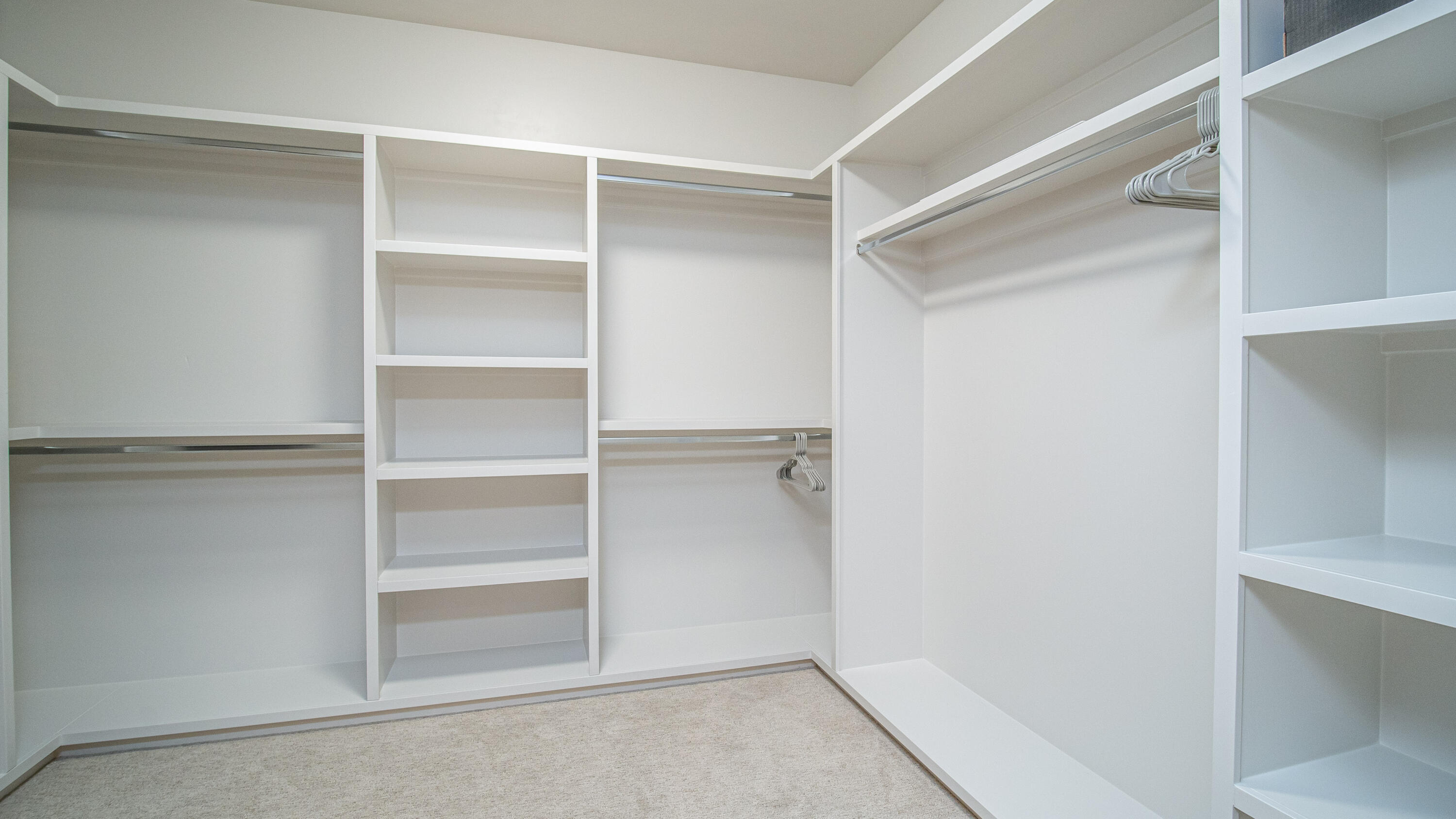 56371 Fireglass Loop, Unit 207 Bend, OR 97707 - Photo 32 of 95 Primary Closet