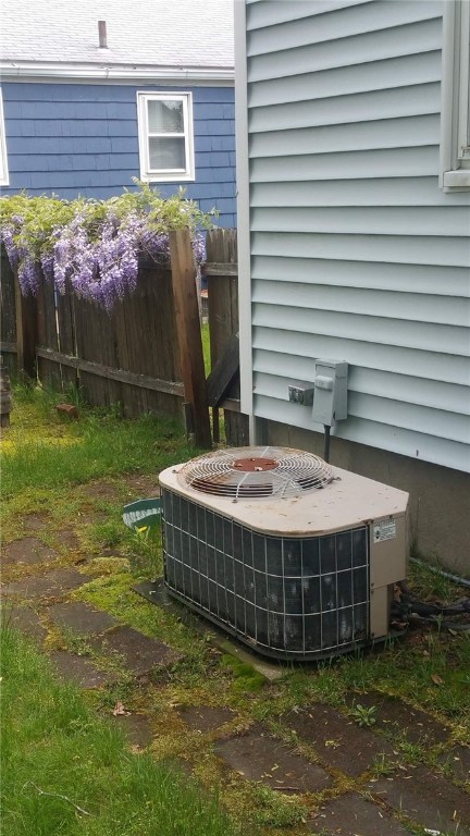 33 Ralston Street Warwick, RI 02888 - Photo 7 of 15