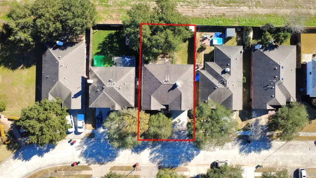 $349,900 | 20318 Mammoth Falls Drive, Tomball, TX 77375