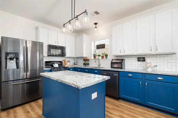 $344,900 | 20318 Mammoth Falls Drive, Tomball, TX 77375