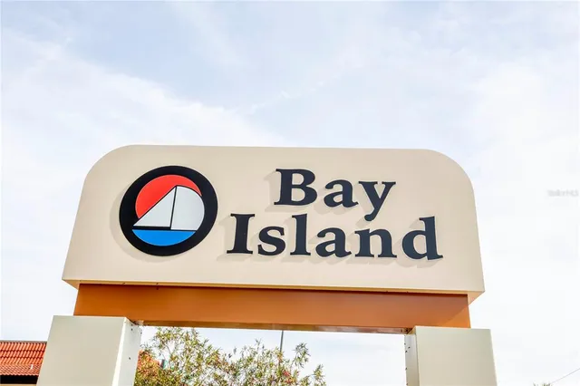 $375,000 | 7700 Sun Island Drive South, Unit 401, South Pasadena, FL 33707