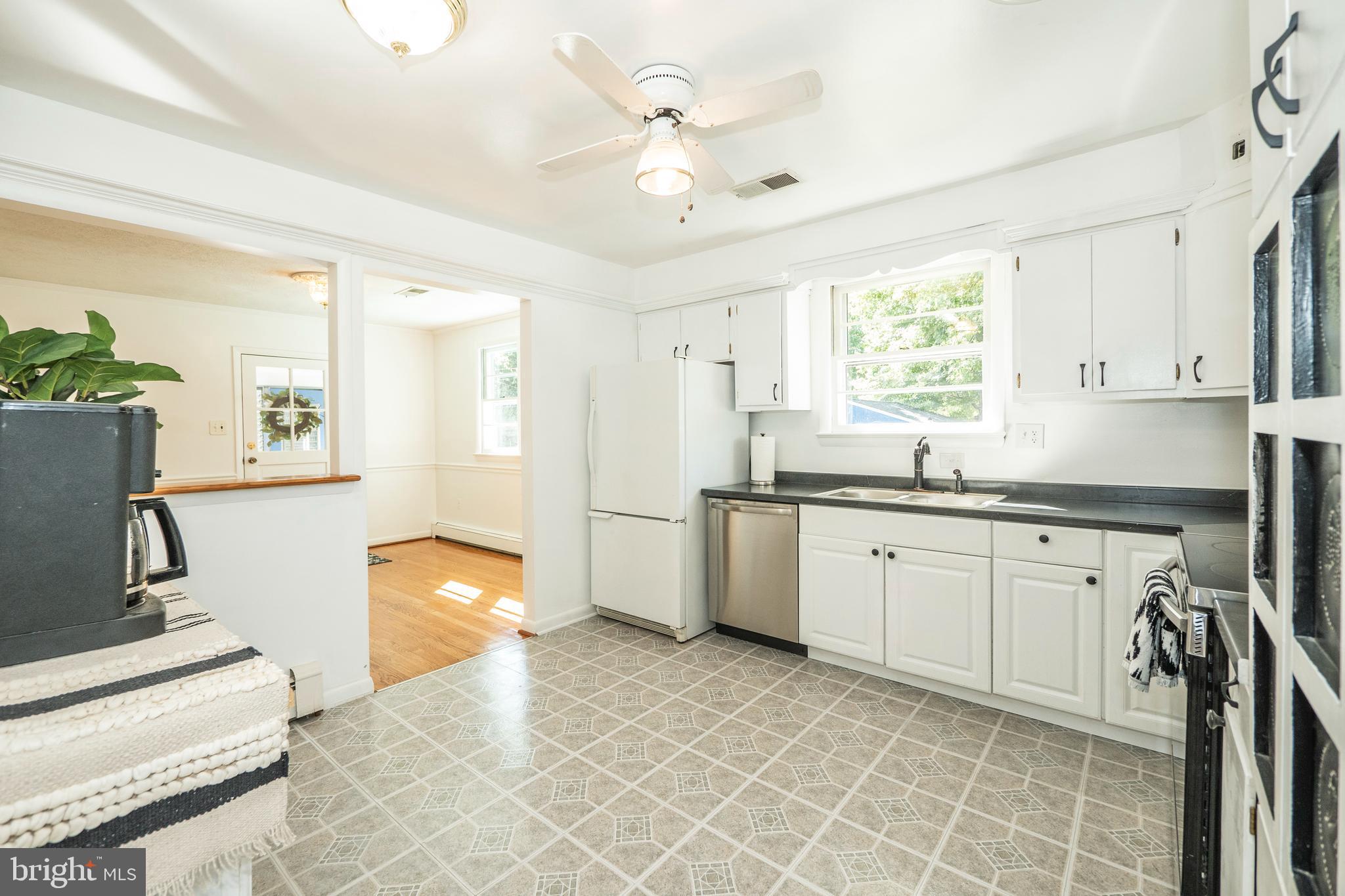 10930 Riverview Road Fort Washington, MD 20744 - Photo 12 of 64 Main Level - Kitchen