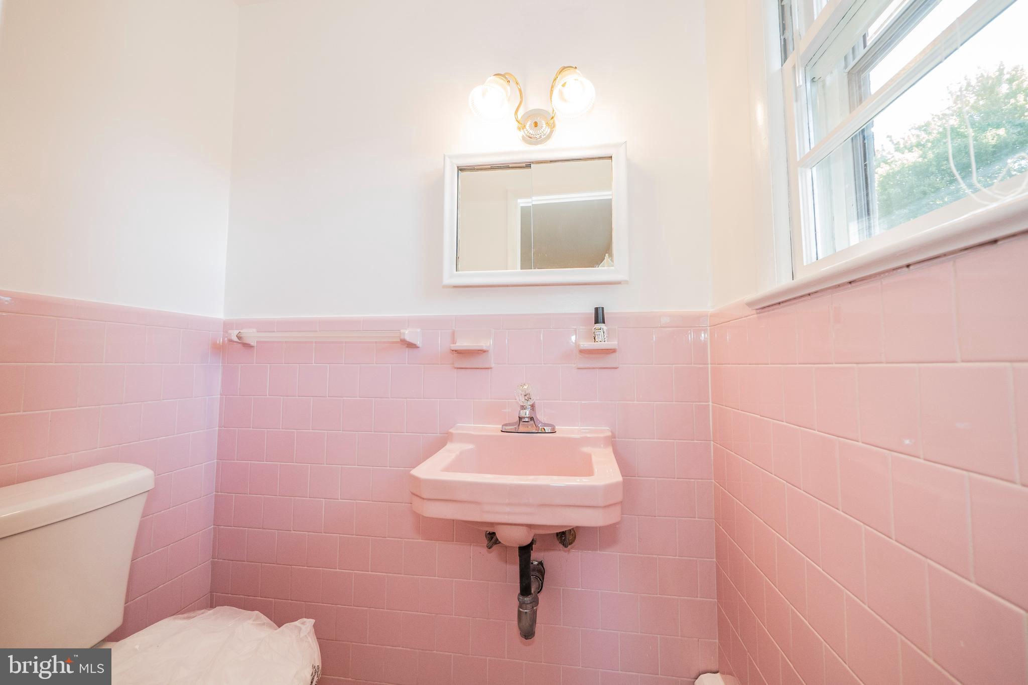 10930 Riverview Road Fort Washington, MD 20744 - Photo 20 of 64 Main Level - Primary Bathroom