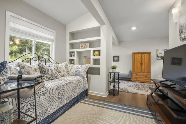 $9,500 | 1730 Calle Poniente, Santa Barbara, CA 93101