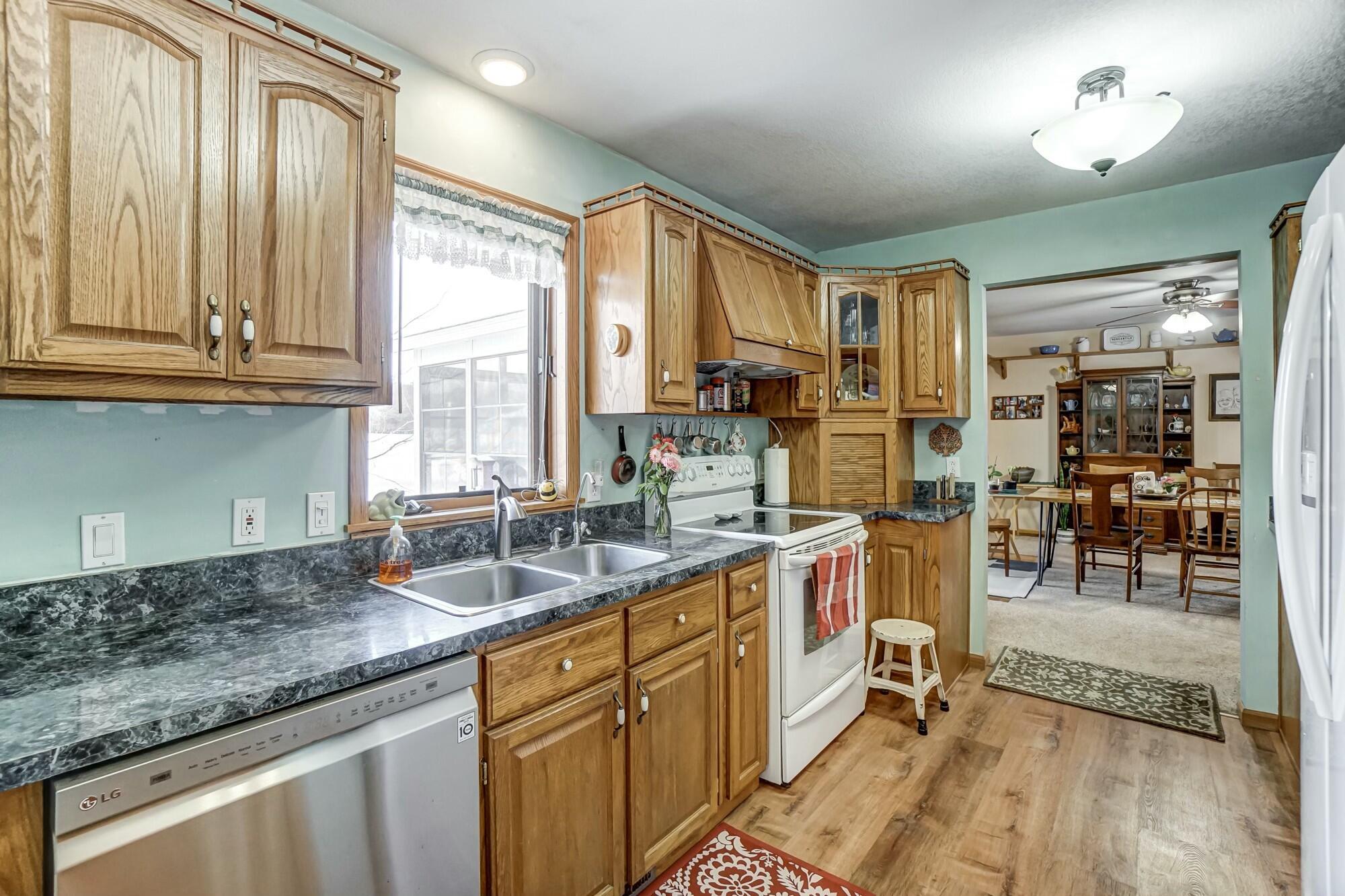 2551 Rome Corners Road Galena, OH 43021 - Photo 16 of 65 KITCHEN