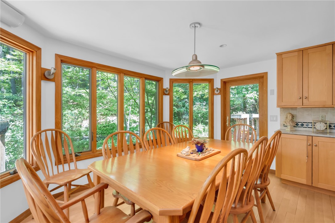 12 Howard Road Cumberland, RI 02864 - Photo 7 of 50