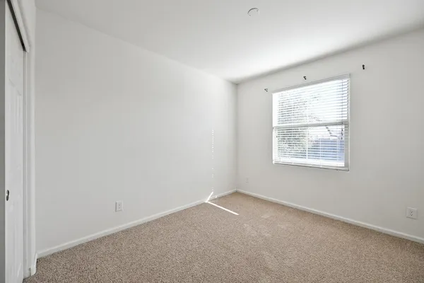 $2,200 | 1630 East Grove Street, Phoenix, AZ 85040